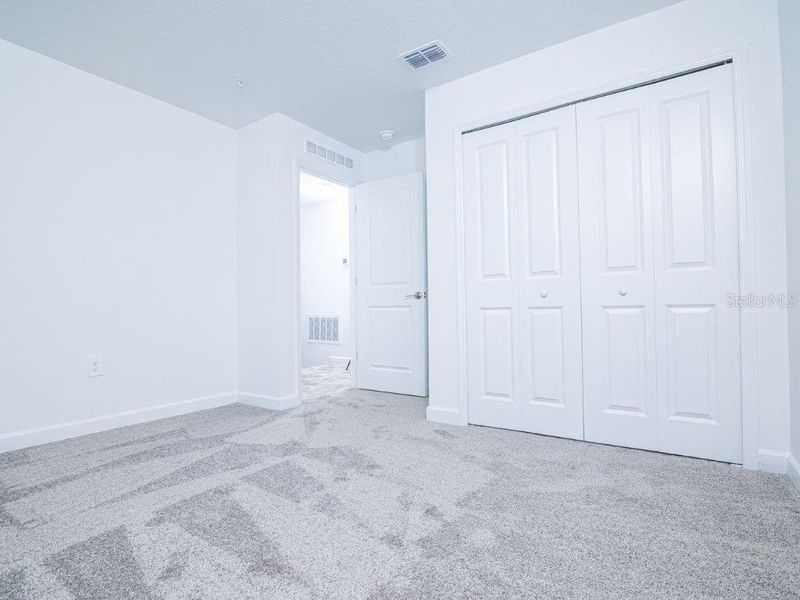 Spacious, unfurnished interior of a new home in , Orlando (Image 19).
