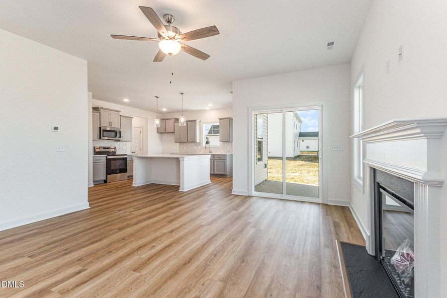 017_kv0a2547-edit_696