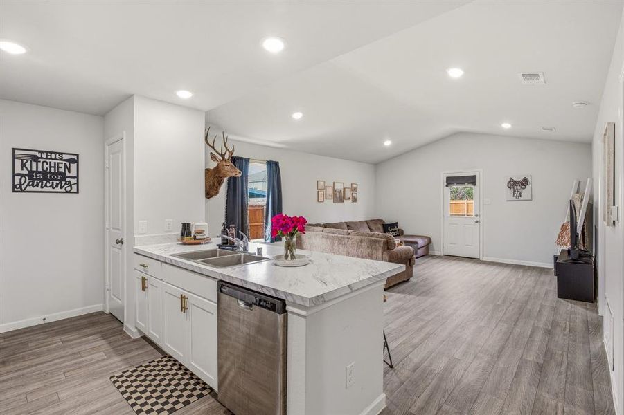 Furnished interior view inside a new home in Tolar Oaks, Tolar (Image 7).