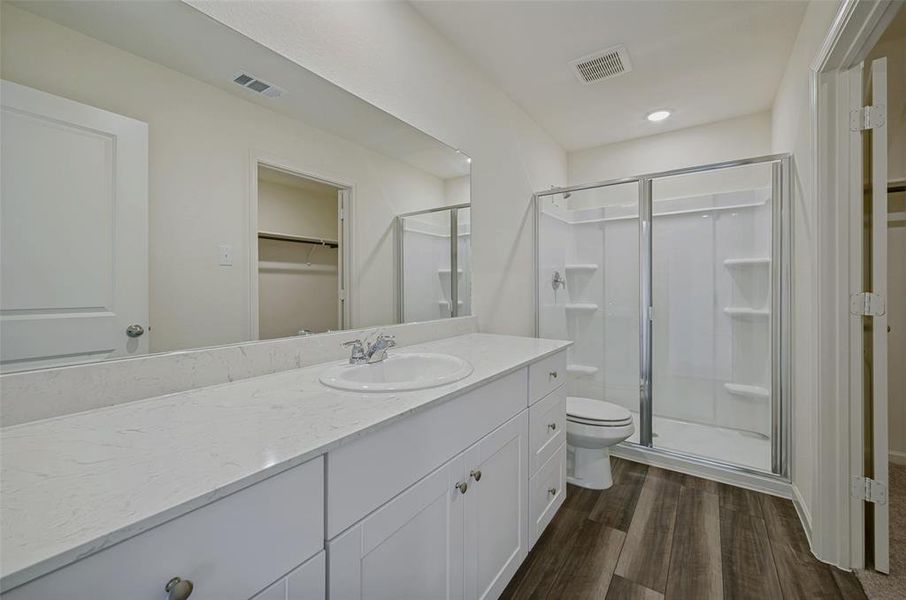 Furnished interior view inside a new home in Creekview Fossil Ridge, Pilot Point (Image 8).