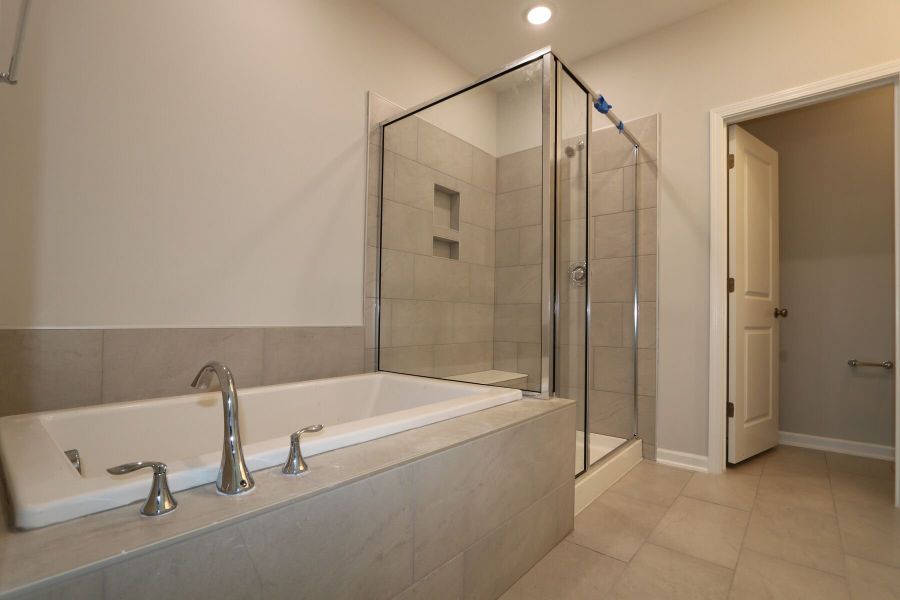 Owner's Bathroom Owner's Bathroom