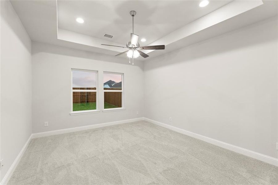 Spacious, unfurnished interior of a new home in Creekside, Royse City (Image 21).