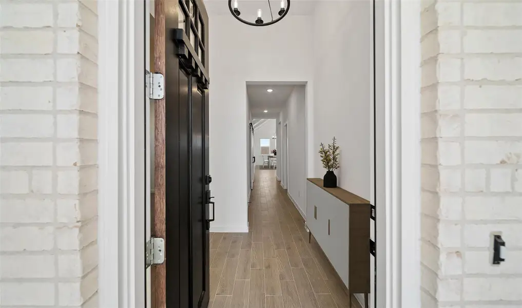 Welcoming foyer (*Photo not of actual home and used for illustration purposes only.)