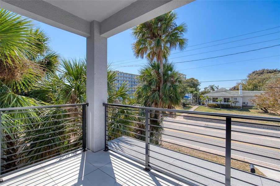 Exterior details and patio area of a home in , Daytona Beach (Image 46).