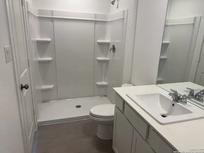 Furnished interior view inside a new home in Kyndwood: Cottage Collection, New Braunfels (Image 4). Furnished interior view inside a new home in Kyndwood: Cottage Collection, New Braunfels (Image 4).