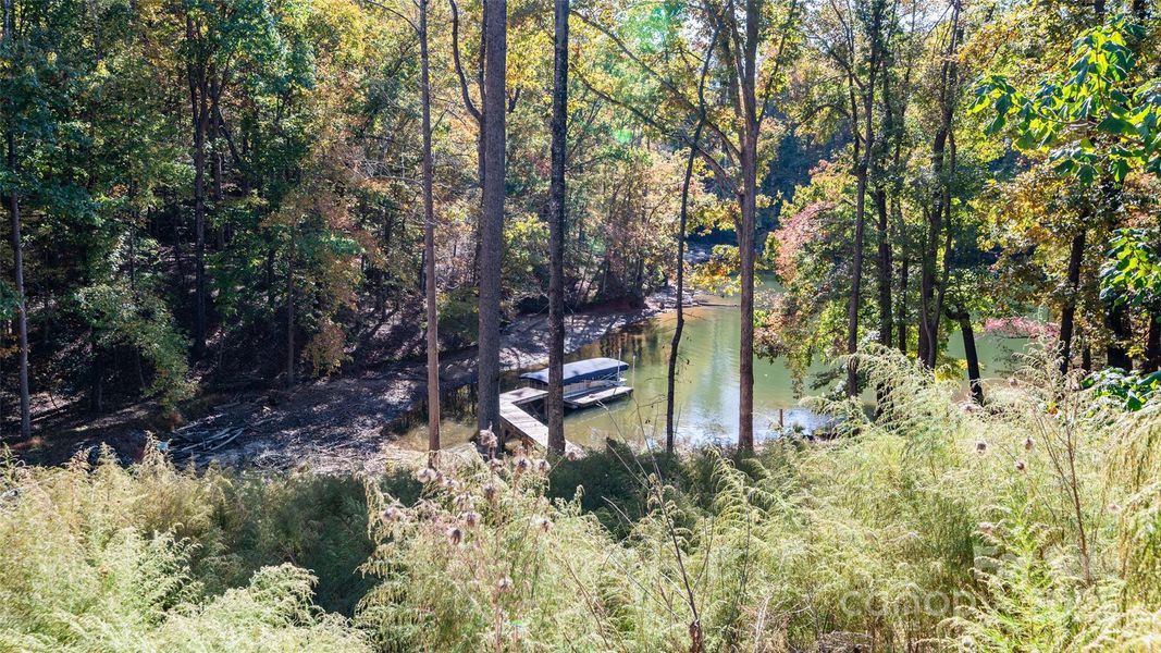 Natural landscape and outdoor views near in Statesville (Image 11). Natural landscape and outdoor views near in Statesville (Image 11).