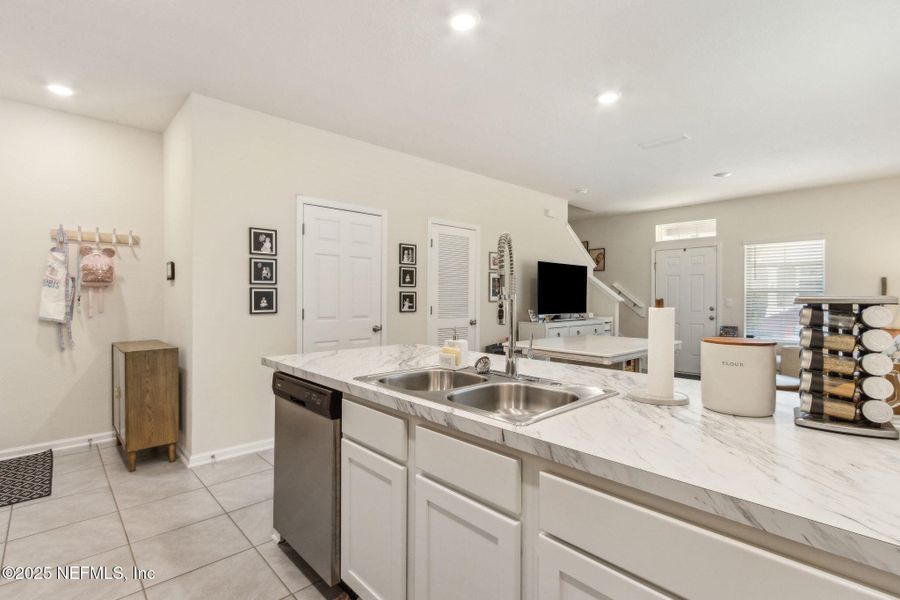 Furnished interior view inside a new home in , Yulee (Image 14).