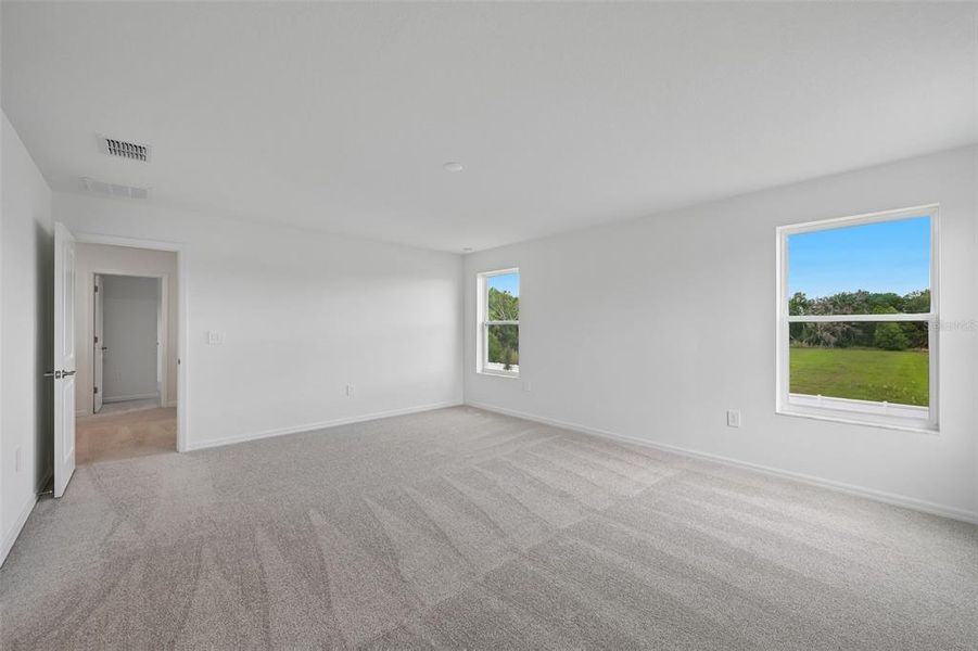 Spacious, unfurnished interior of a new home in Southpointe, Palmetto (Image 20). Spacious, unfurnished interior of a new home in Southpointe, Palmetto (Image 20).