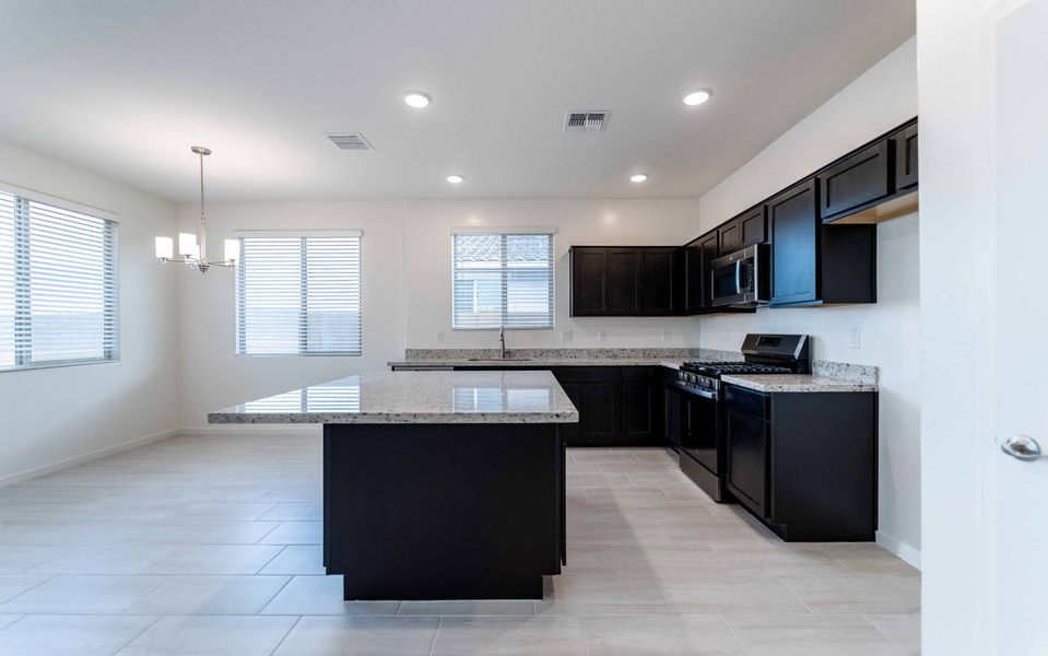 Furnished interior view inside a new home in Rancho Mirage, Maricopa (Image 8).