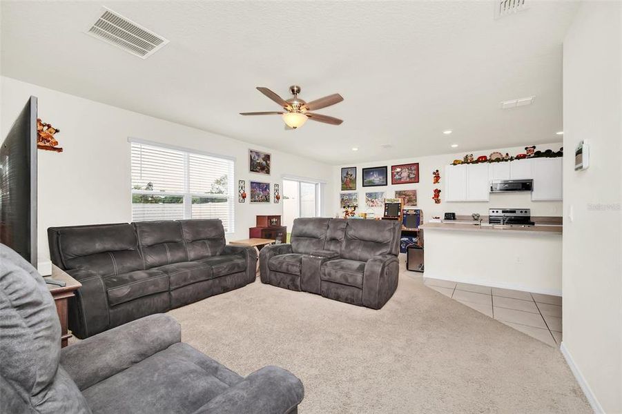 Furnished interior view inside a new home in Greenbrier, Tavares (Image 15).