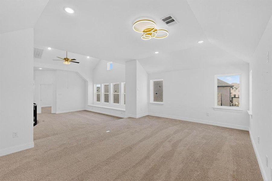 Spacious, unfurnished interior of a new home in , Prosper (Image 26).