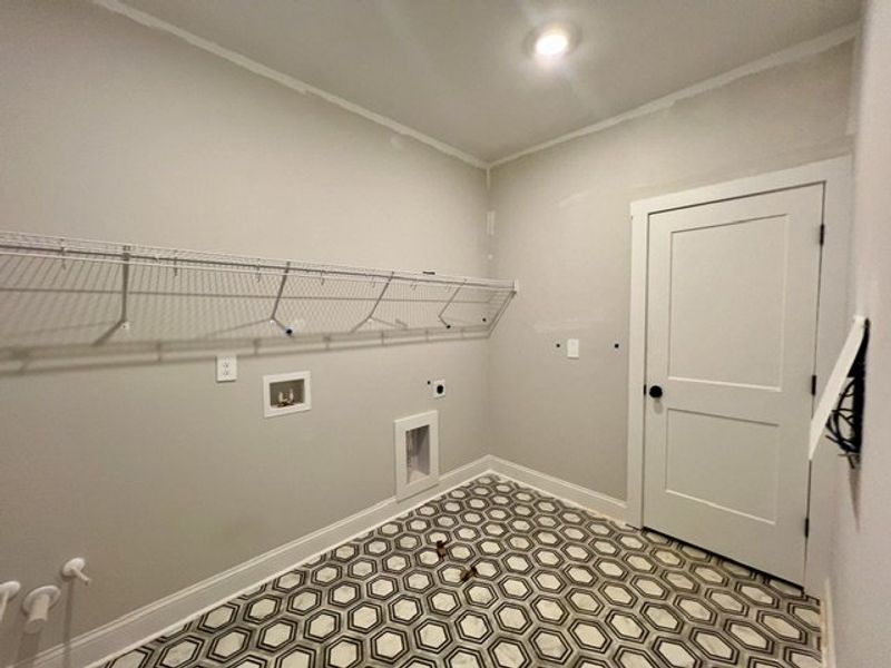 Spacious, unfurnished interior of a new home in Mitchell Farms, LaGrange (Image 7).