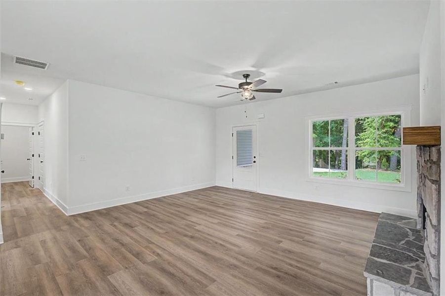 Spacious, unfurnished interior of a new home in , Dallas (Image 33). Spacious, unfurnished interior of a new home in , Dallas (Image 33).