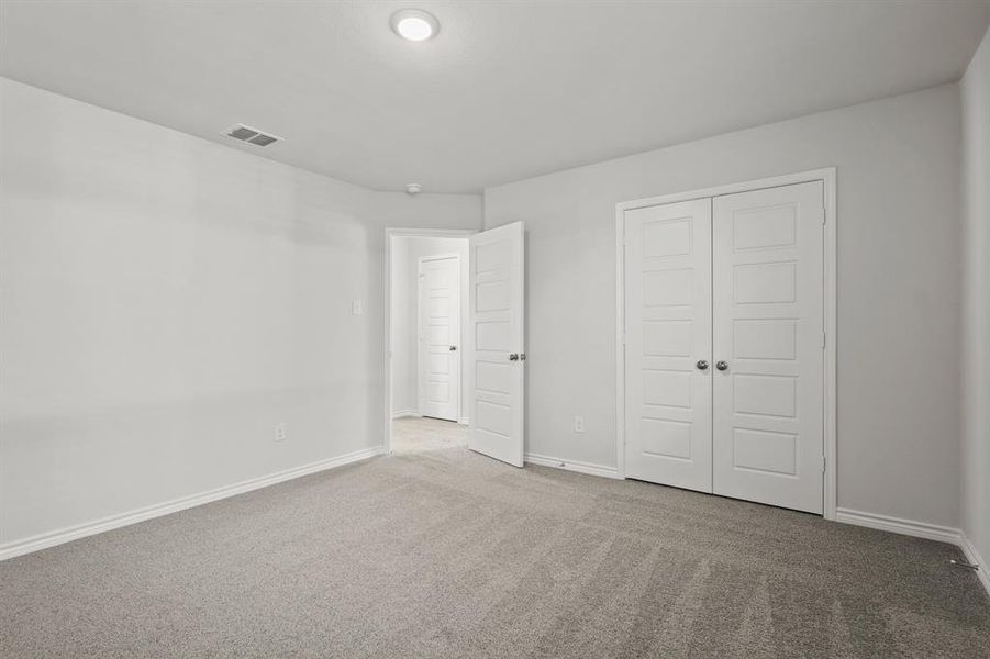 Spacious, unfurnished interior of a new home in Sycamore Landing, Fort Worth (Image 14). Spacious, unfurnished interior of a new home in Sycamore Landing, Fort Worth (Image 14).