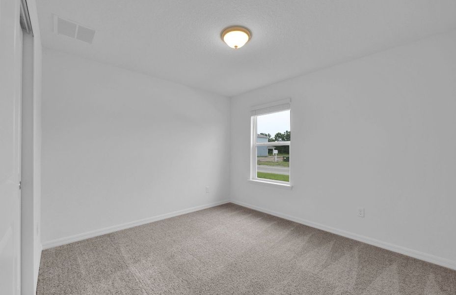 Spacious, unfurnished interior of a new home in Wells Landing, Jacksonville (Image 15).