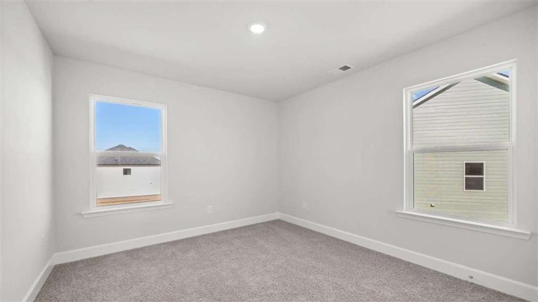 Spacious, unfurnished interior of a new home in Evergreen Crossing, Locust Grove (Image 28).