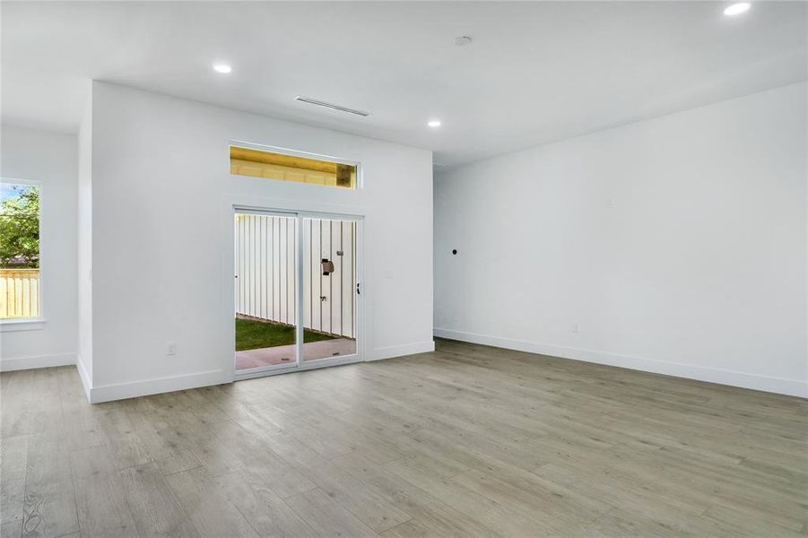 Spacious, unfurnished interior of a new home in , Fort Worth (Image 18).