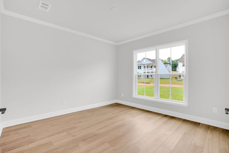 Spacious, unfurnished interior of a new home in Carriage Estates, Lexington (Image 41).