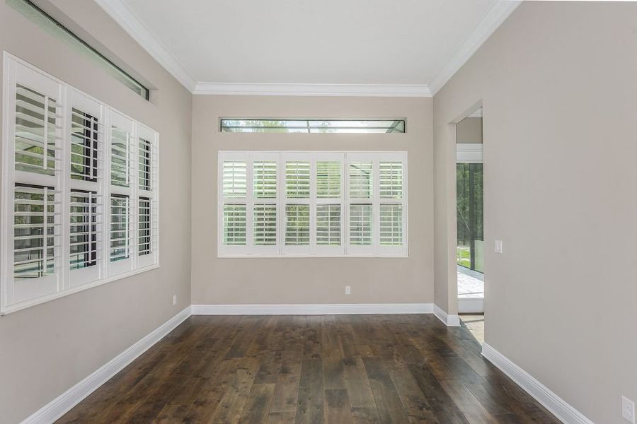 Representative unfurnished interior of a home built from the Carrington II by Mobley Homes in Sunset Estates, Lutz (Image 16).