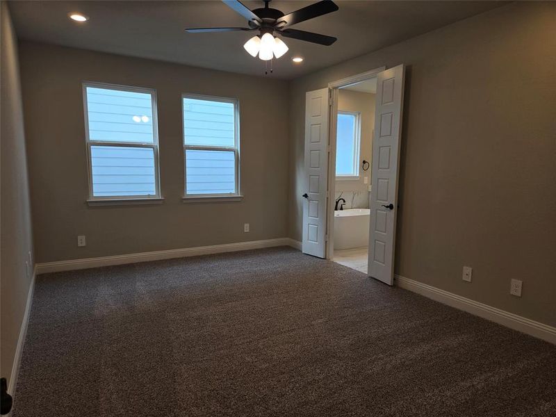 Spacious, unfurnished interior of a new home in , Rowlett (Image 16).