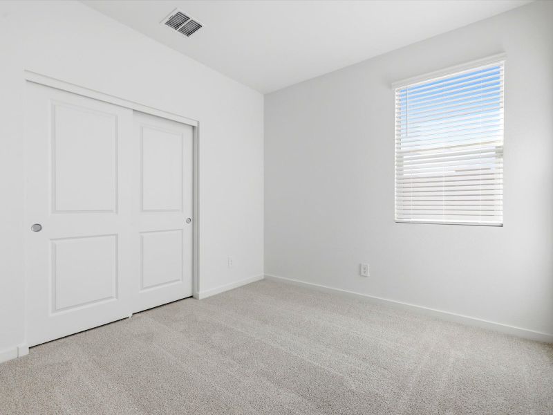 Spacious, unfurnished interior of a new home in Paloma Creek - Estate Series, Surprise (Image 19). Spacious, unfurnished interior of a new home in Paloma Creek - Estate Series, Surprise (Image 19).
