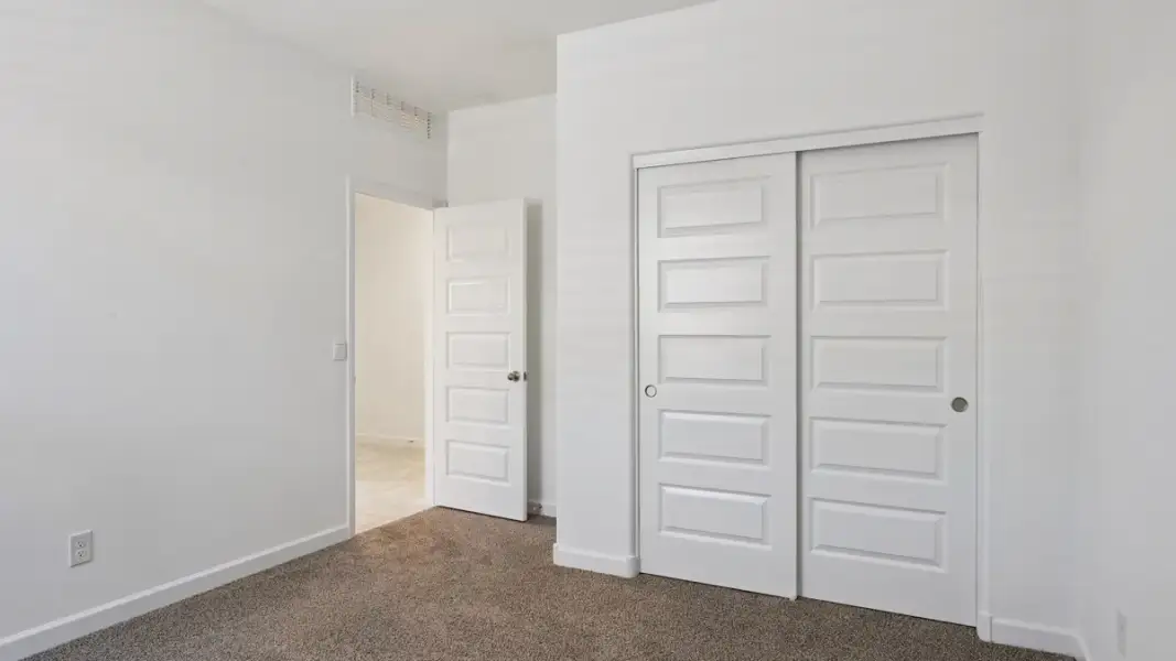 Spacious, unfurnished interior of a new home in Magma Ranch Vistas, Florence (Image 28).