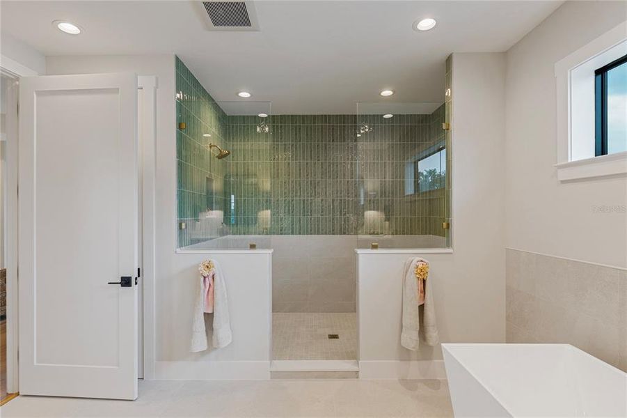 Furnished interior view inside a new home in , St. Petersburg (Image 44).