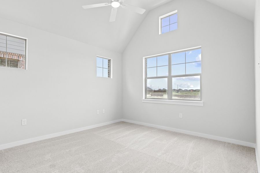 Spacious, unfurnished interior of a new home in Wildridge, Oak Point (Image 34).