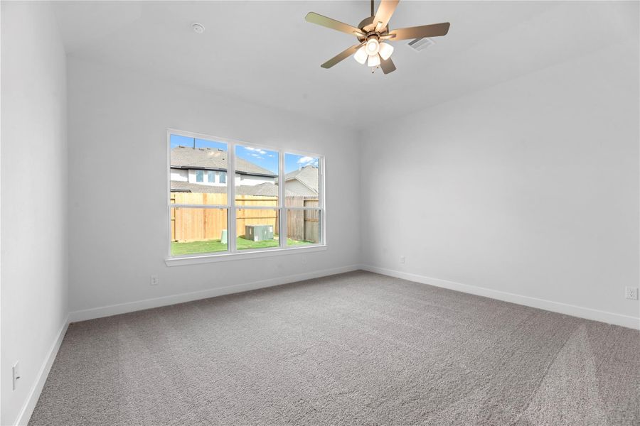 Representative image. Features, selections and colors may vary.