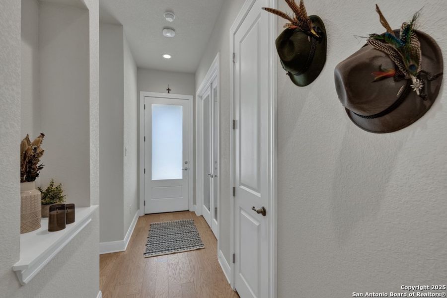 Furnished interior view inside a new home in Town Creek, New Braunfels (Image 12). Furnished interior view inside a new home in Town Creek, New Braunfels (Image 12).