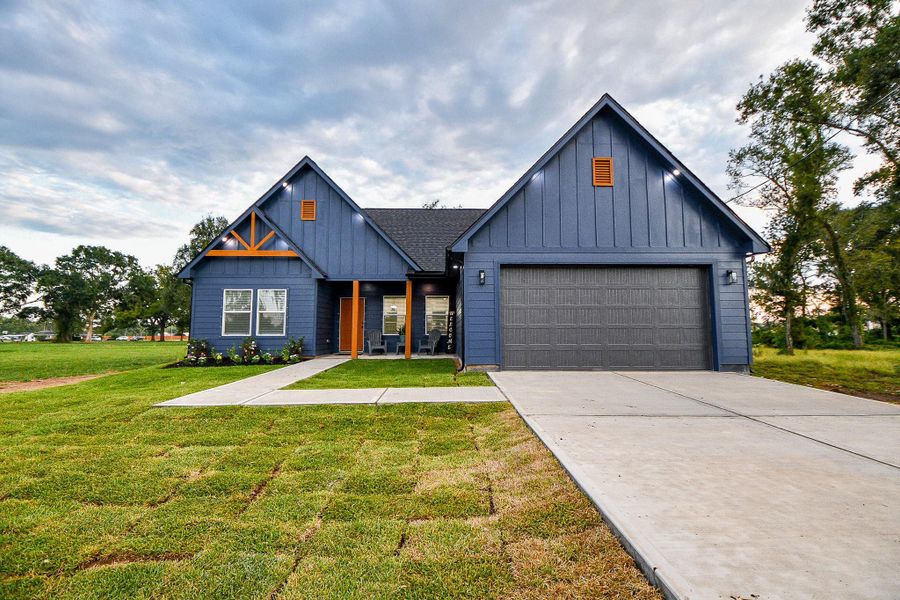 Front exterior of a new home in , West Columbia, TX, highlighting curb appeal (Image 21). Front exterior of a new home in , West Columbia, TX, highlighting curb appeal (Image 21).