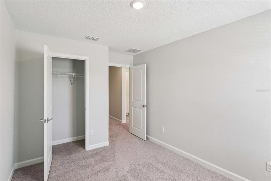 Spacious, unfurnished interior of a new home in , Tampa (Image 12).