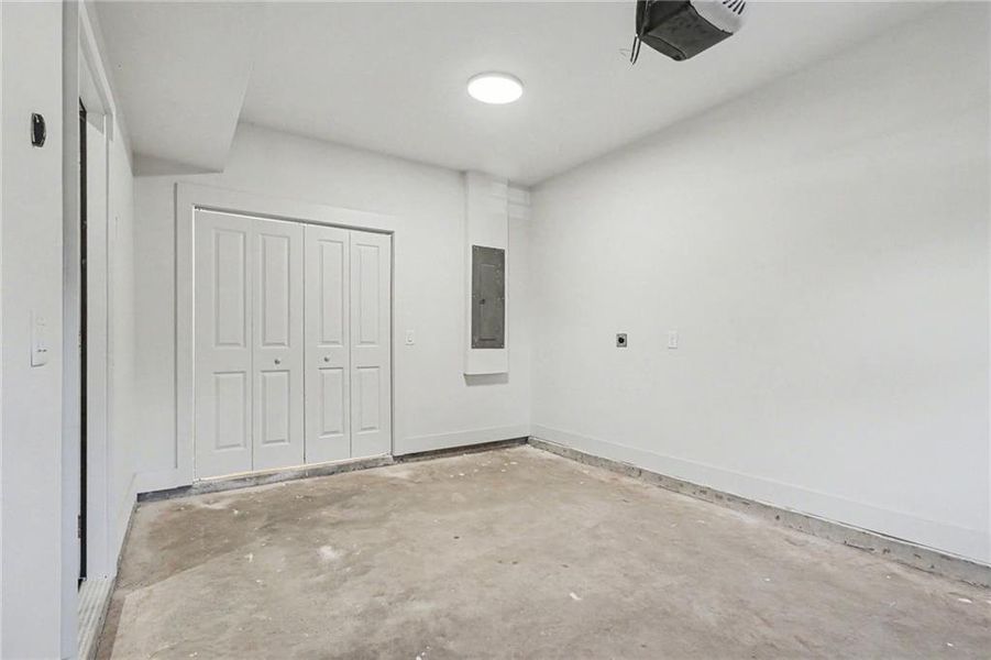 Image 33 of a home in .