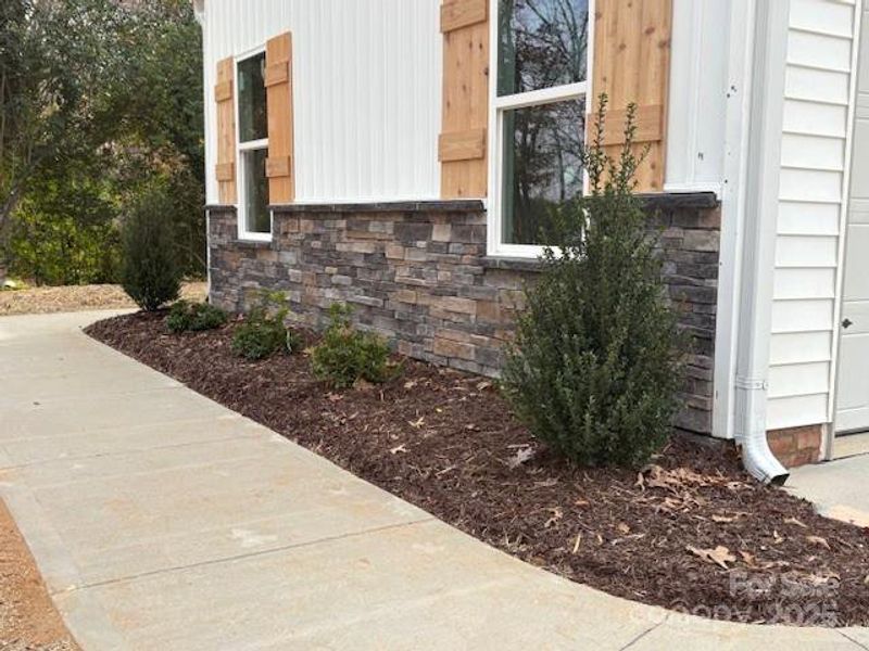 Exterior details and patio area of a home in , Monroe (Image 3).