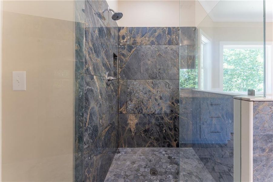 Image 71 of a home in .