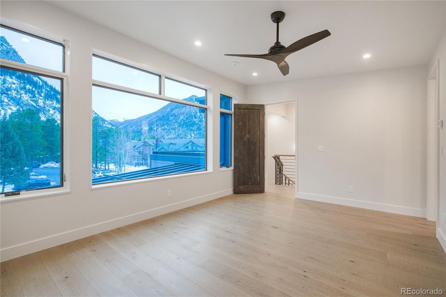 Spacious, unfurnished interior of a new home in , Frisco (Image 18).