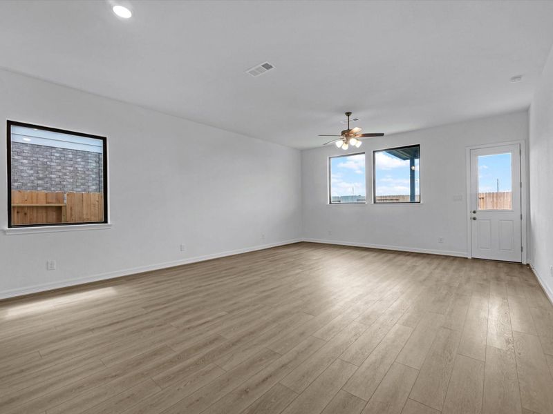 Spacious, unfurnished interior of a new home in Azalea, Brookshire (Image 17).
