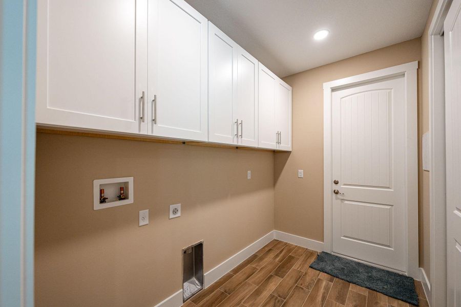 Spacious, unfurnished interior of a new home in , Fort Pierce (Image 23).