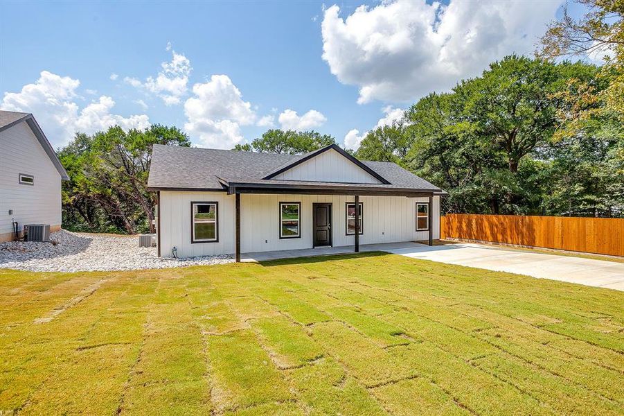 Front exterior of a new home in , Rio Vista, TX, highlighting curb appeal (Image 20). Front exterior of a new home in , Rio Vista, TX, highlighting curb appeal (Image 20).