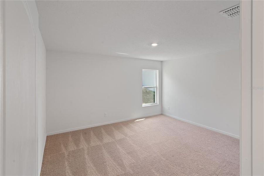Spacious, unfurnished interior of a new home in Poinciana, Poinciana (Image 7).