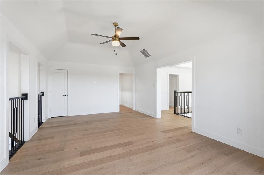 Spacious, unfurnished interior of a new home in Mustang Lakes, Celina (Image 23). Spacious, unfurnished interior of a new home in Mustang Lakes, Celina (Image 23).