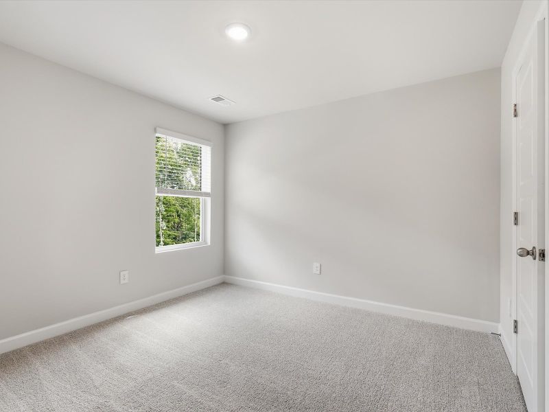 Spacious, unfurnished interior of a new home in Southwell Commons, Anderson (Image 14).