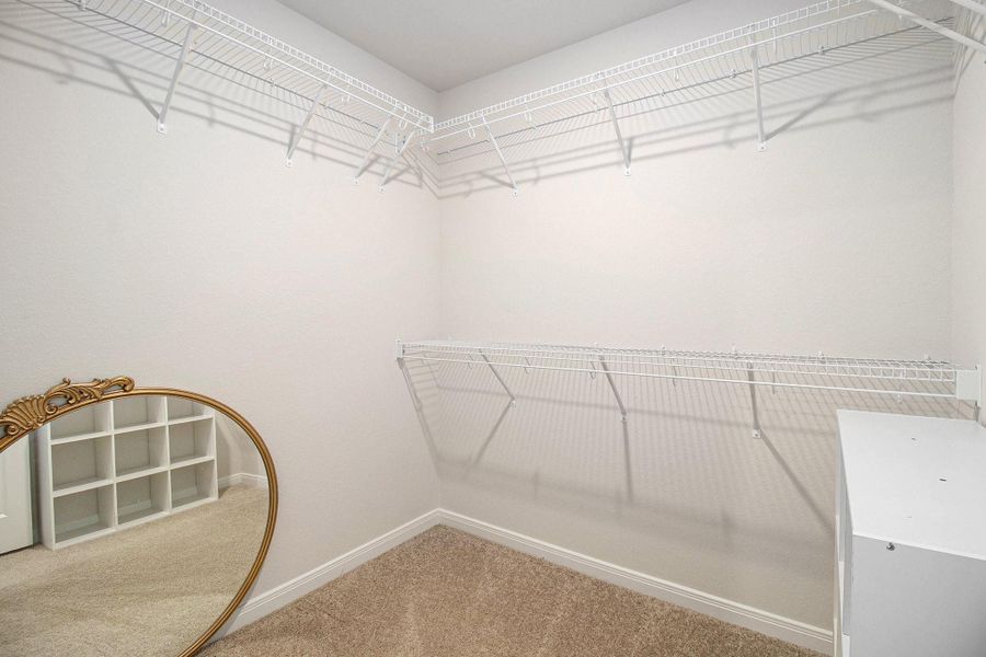 Spacious, unfurnished interior of a new home in Park Vista at El Tesoro, Houston (Image 10).