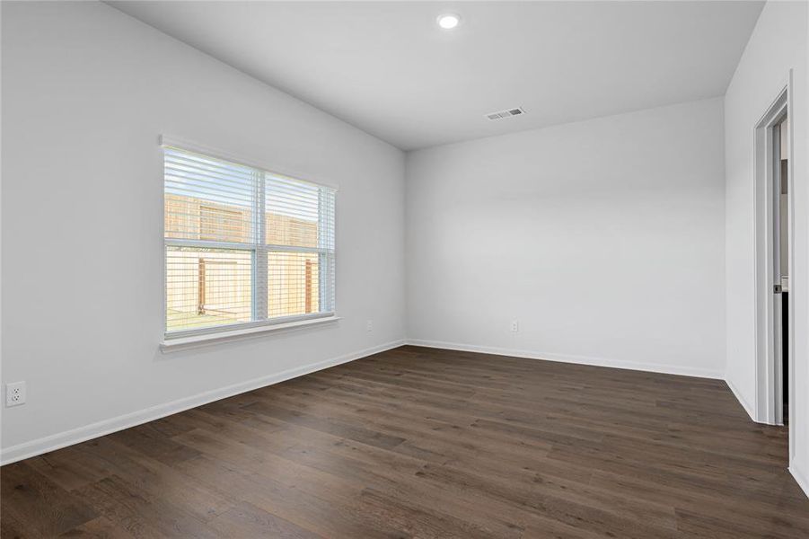 Spacious, unfurnished interior of a new home in Vista West, Fort Worth (Image 6).
