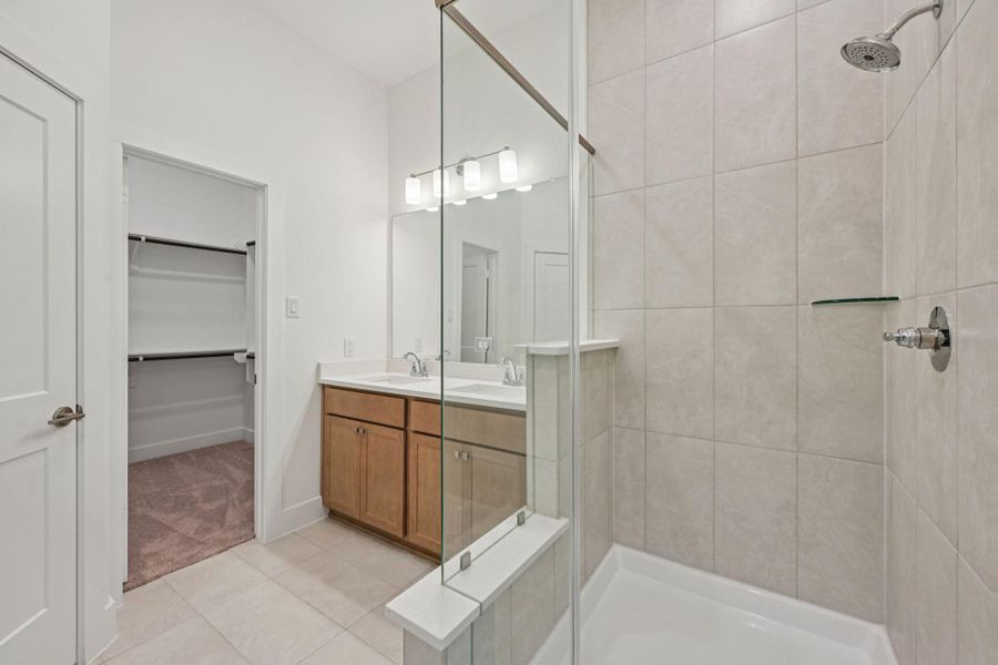 Furnished interior view inside a new home in Kresston, Montgomery (Image 13).