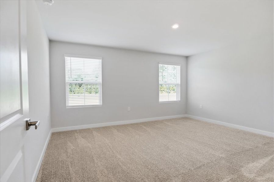 Spacious, unfurnished interior of a new home in Wren Woods Ranches, Gray Court (Image 22).