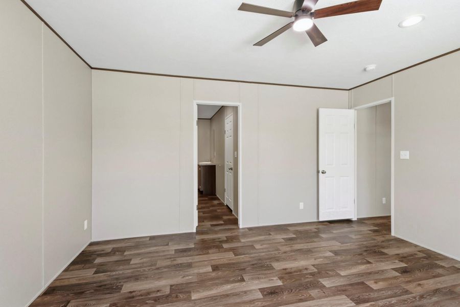 Spacious, unfurnished interior of a new home in , Cleveland (Image 22).