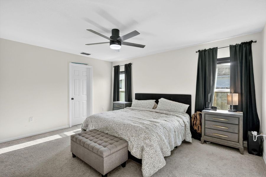 Furnished interior view inside a new home in , Port St. Lucie (Image 9).