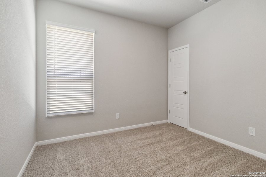 Spacious, unfurnished interior of a new home in , San Antonio (Image 16).