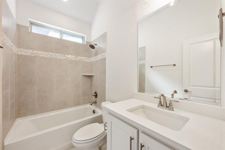 Furnished interior view inside a new home in Terracina, Rockwall (Image 8).